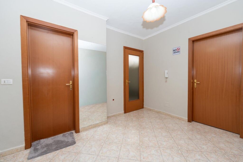 🏡 Affittasi appartamento 2+1 vicino a Piazza Wilson 650 mila Lek