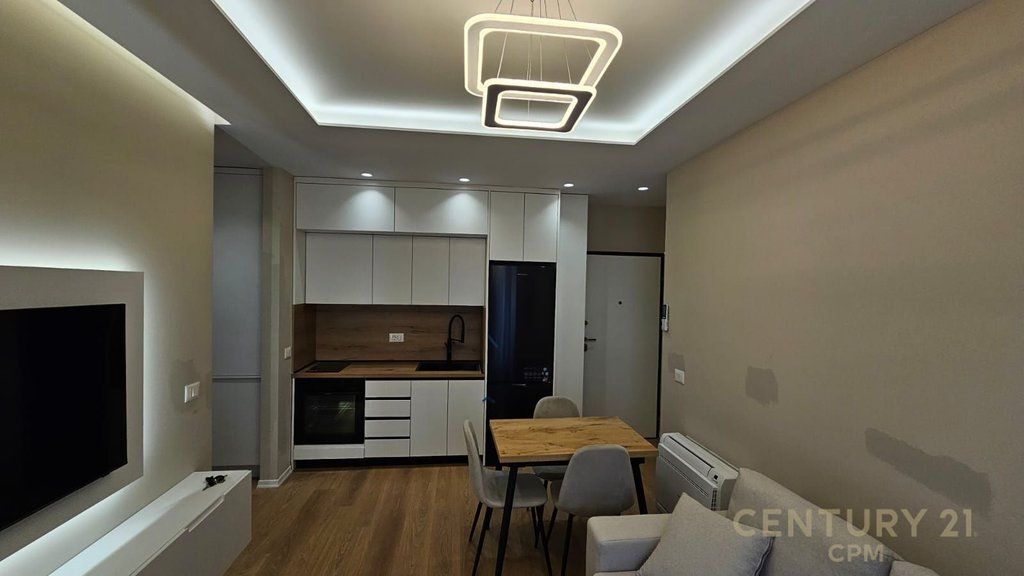 Super Apartament 1+1 me qira prane Bulevardit te Ri!