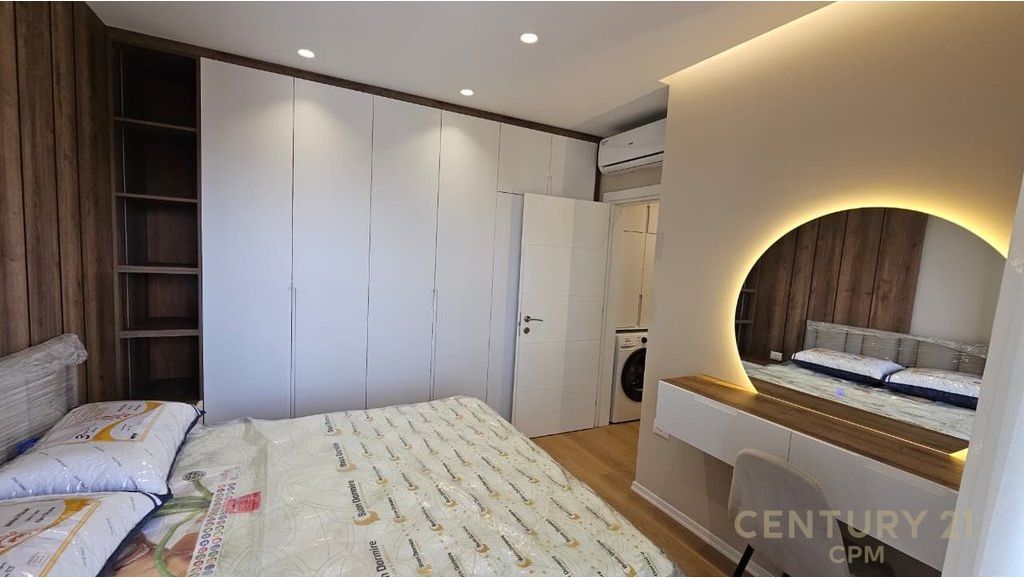 Super Apartament 1+1 me qira prane Bulevardit te Ri!