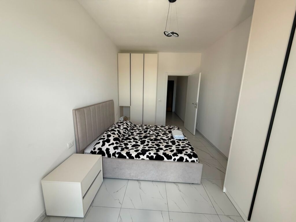 QERA APARTAMENT 1+1 MOBILUAR , ISH SHESHI SHQIPONJA