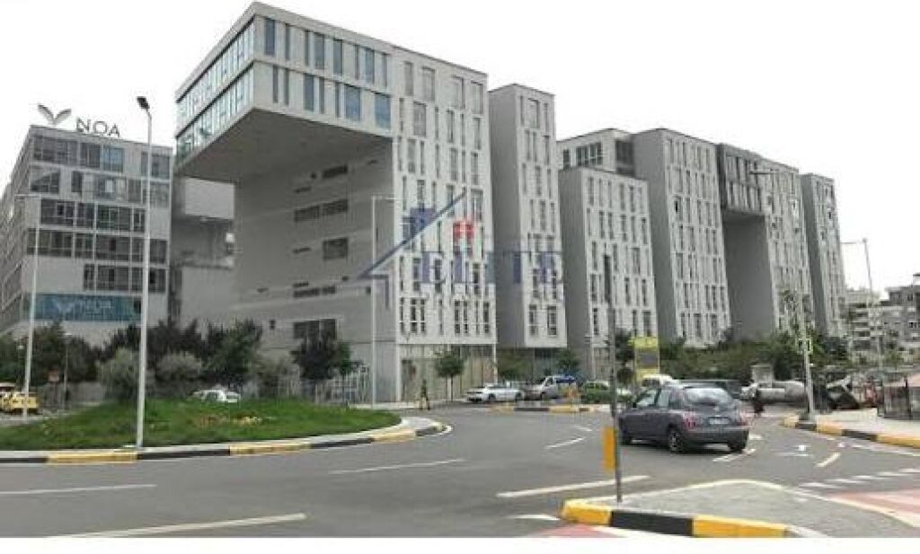 Super Apartament 3+1+2 Komuna e Parisit ,Kika 2