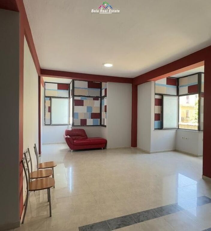 Zyre Me Qera Tek Rruga e Durresit (ID BZ2744) Tirane