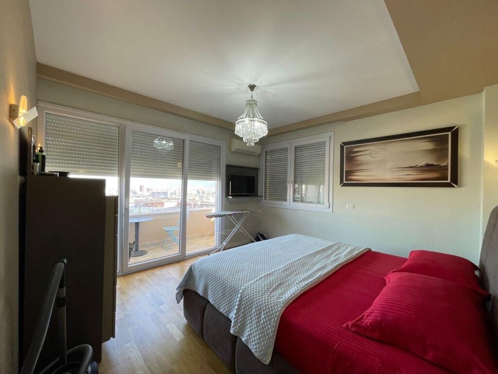 🏡 SHITET PENTHOUSE 3+1 – Kopshti Botanik, Tiranë 360.000€