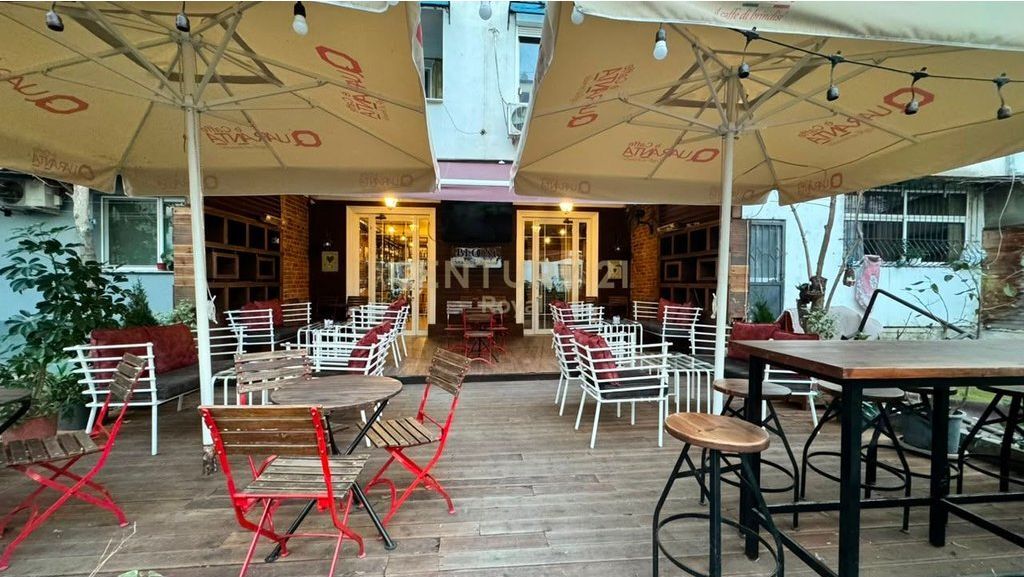 BAR-CAFFÈ IN AFFITTO VICINO A MYSLYM SHYRI