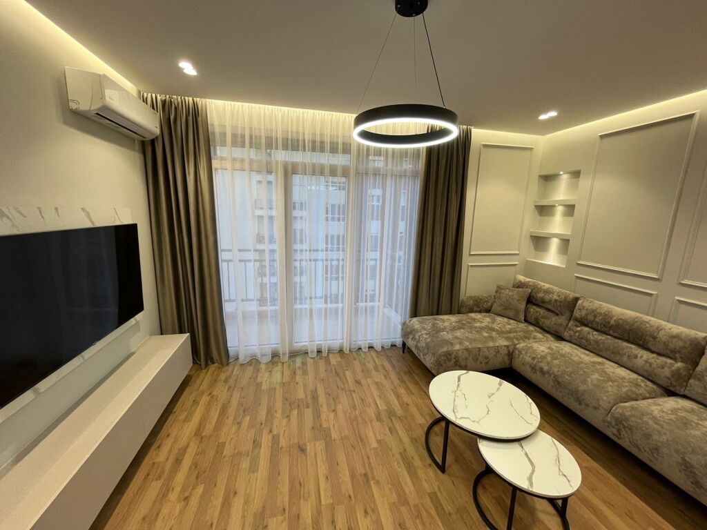 Apartament 1+1 per qera Fusha e Aviacionit !