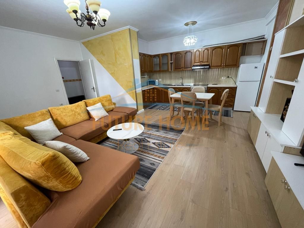 Shitet, Apartament 2+1+2, Kodra Diellit, Tiranë