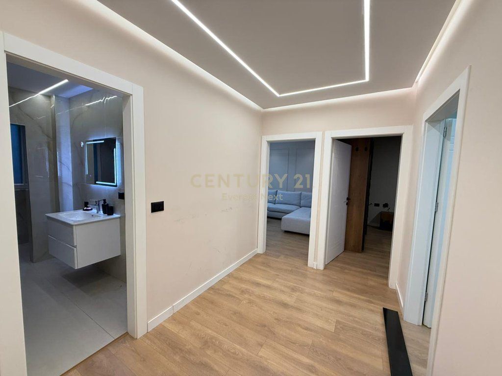 JEPET ME QIRA APARTAMENT 2+1 NE XHAMLLIK !!