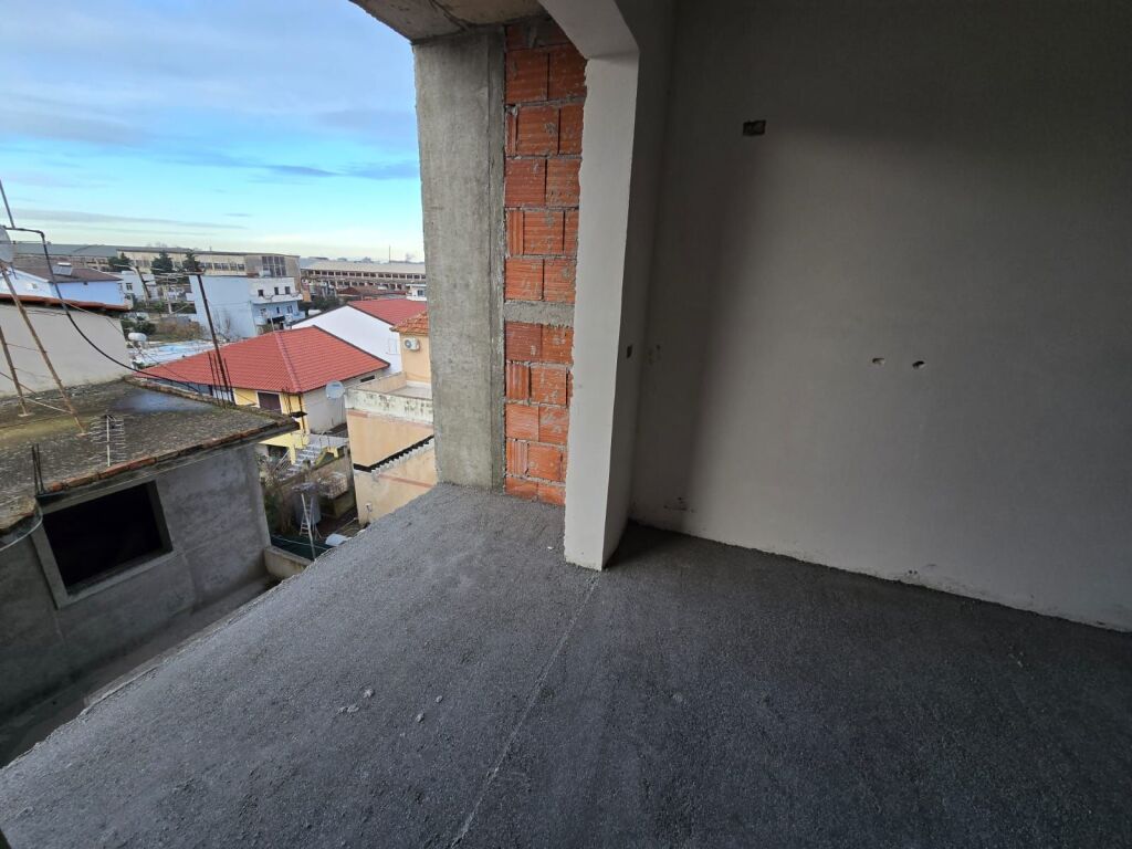 SHITET APARTAMENT 2+1 NE ZONEN E PLAZHIT, DURRES