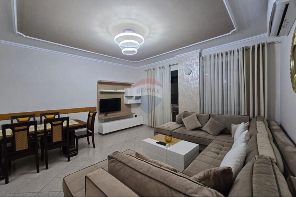 Appartamento - In Affitto - Via Kavaja, Tirana