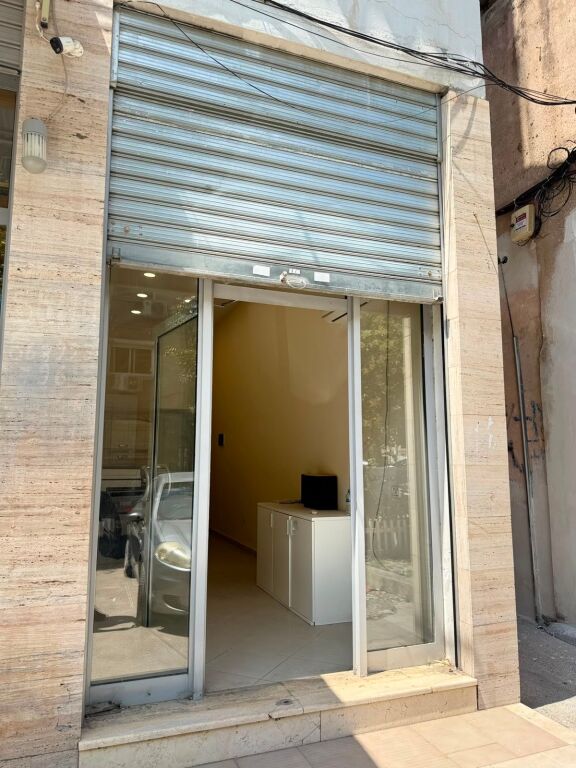 Shop for rent, last floor of new Tirana, 350 thousand lek