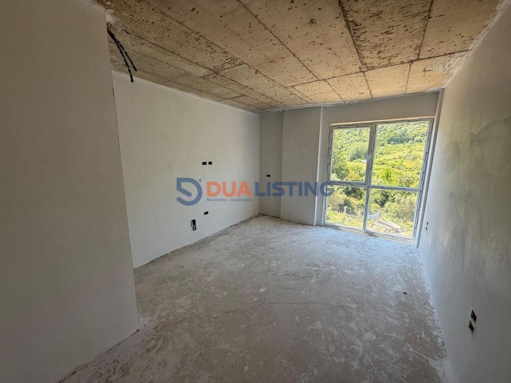 🏡 Duplex për Shitje 📍 Liqeni i Thatë, Tiranë