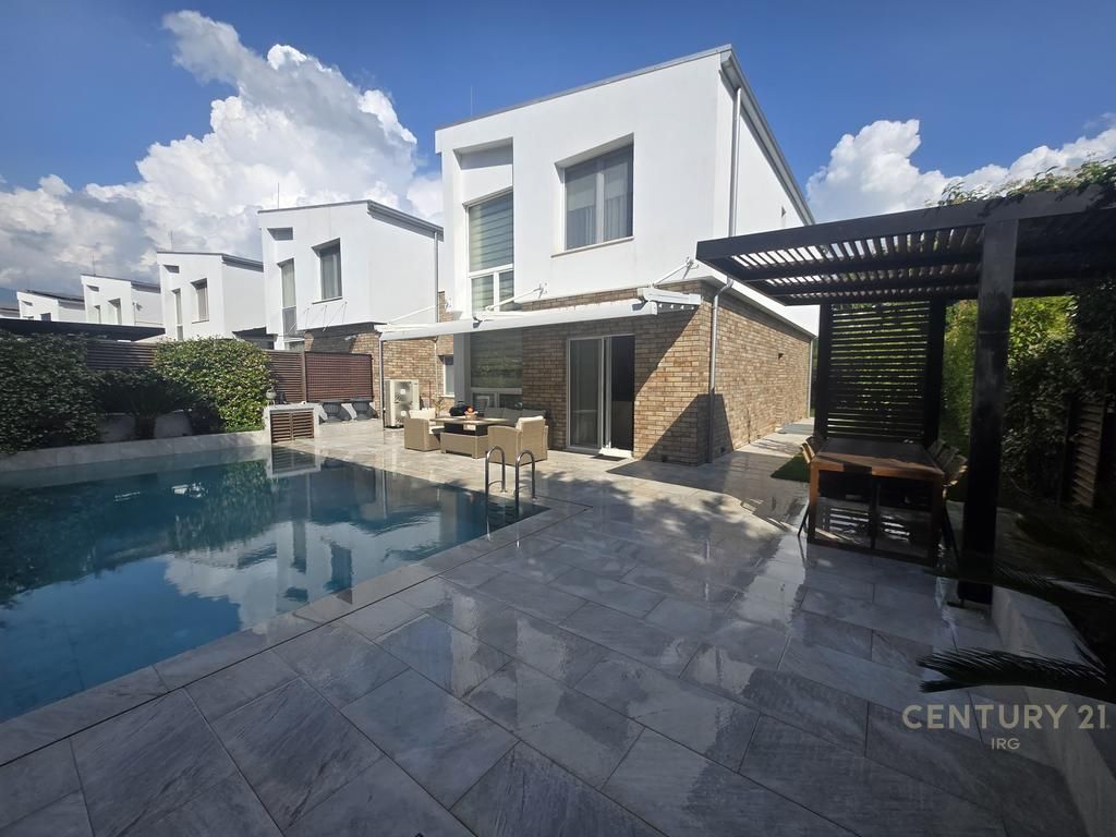Villa with pool for rent in the Elysium Residence, Mjull-Bathore!