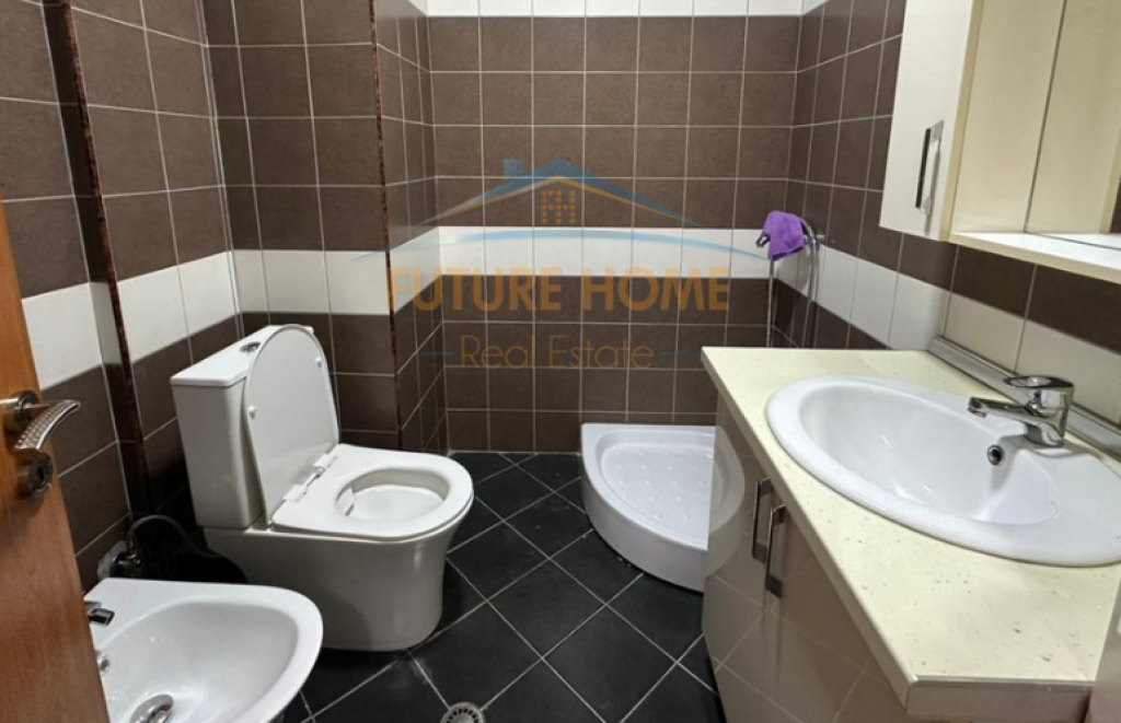 shes Apartament 1+1,Unaza Re