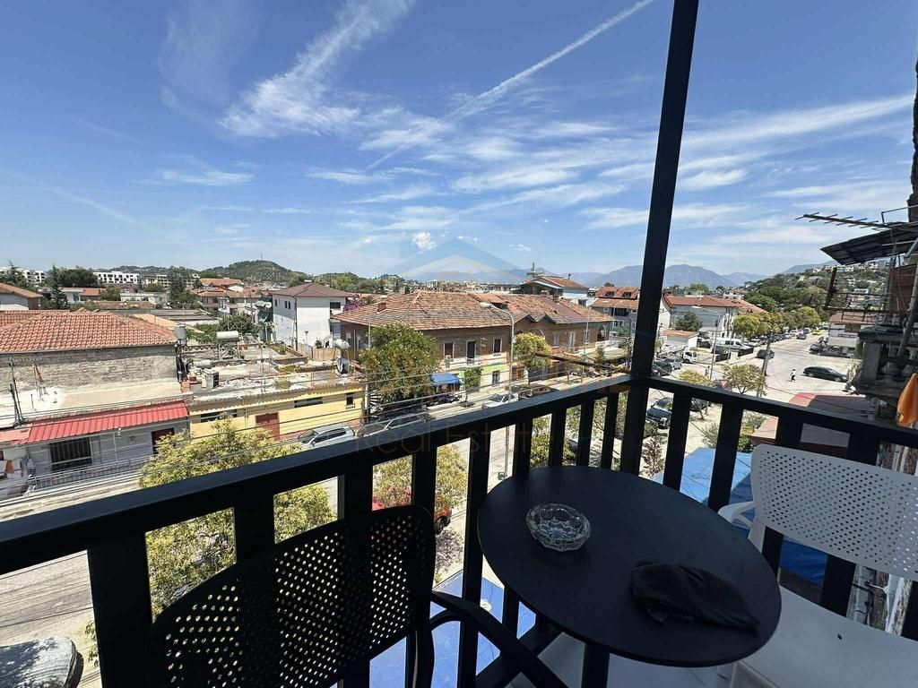 Jap me Qera, Garsoniere, Kombinat, Tiranë . UNA54961