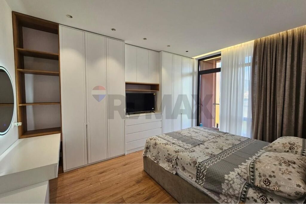 Apartament - Për Qira - Bulevardi i Ri, Tiranë