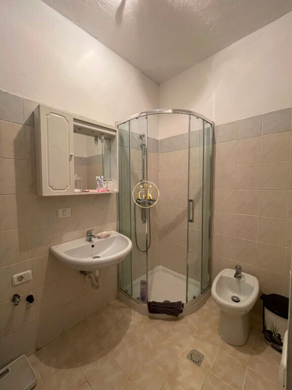🏡 APARTAMENT ME QERA 1+1 + Ballkon | Pranë Majestic, Vijë e Dytë me Detin, Pamje Deti