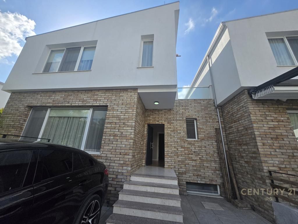 Villa with pool for rent in the Elysium Residence, Mjull-Bathore!