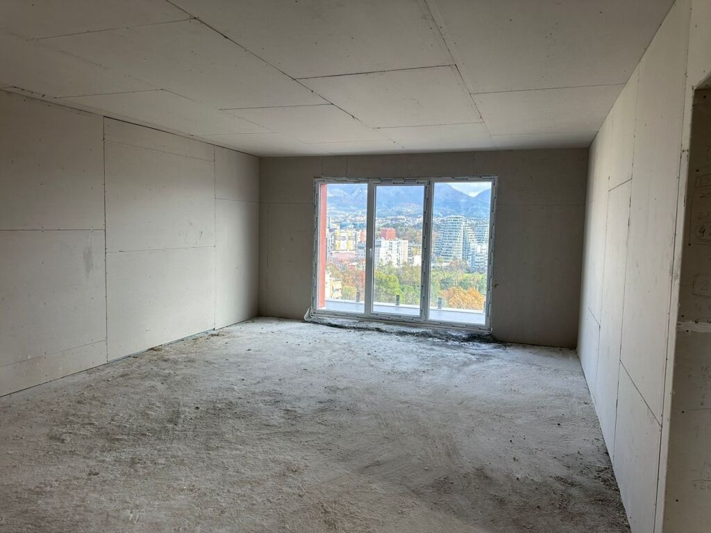 5-storey building for rent near Kodra e Diellit