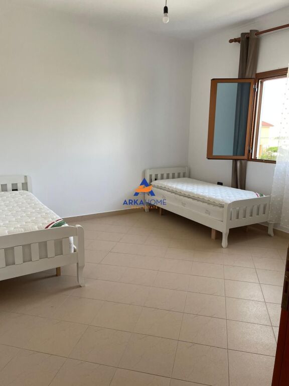 JEPET APARTMENT ME QERA 2+1+VERAND "QTU" 35.000 LEKE