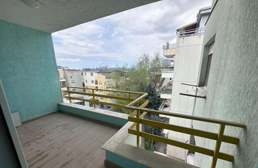 Rent | Apartament 2 + 1 | Liqeni i Thatë | 700 €/month