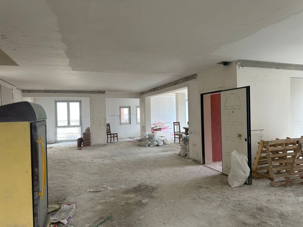 5-storey building for rent near Kodra e Diellit