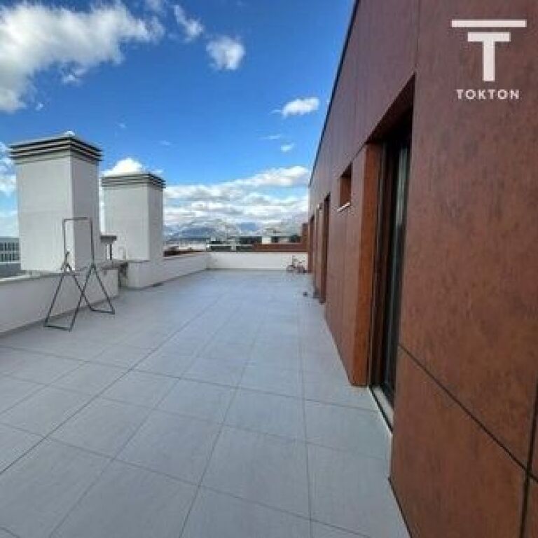 FOR SALE, APARTMENT 2+1+2+ VERANDA, URBAN GATE COMPLEX, ASTIR, TIRANA