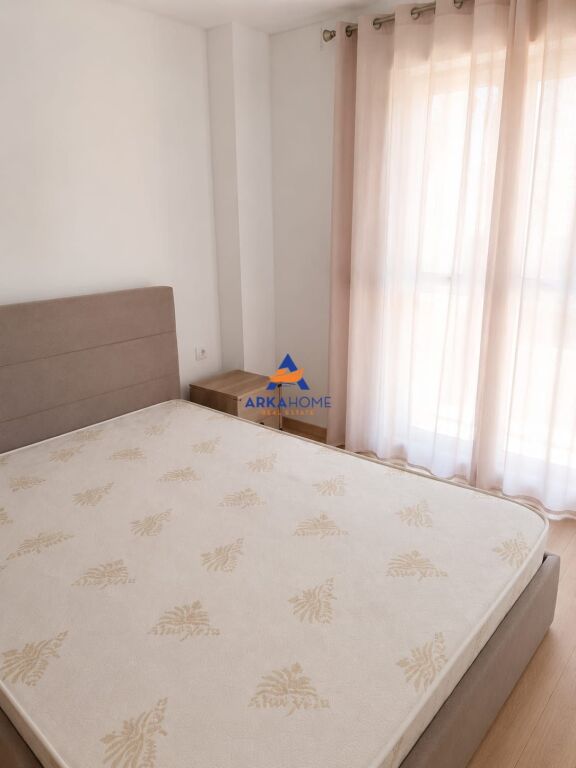 JEPET ME QERA APARTAMENT 1+1+BALLKON "UNIVERS CITY,QTU" 40.000 LEKE