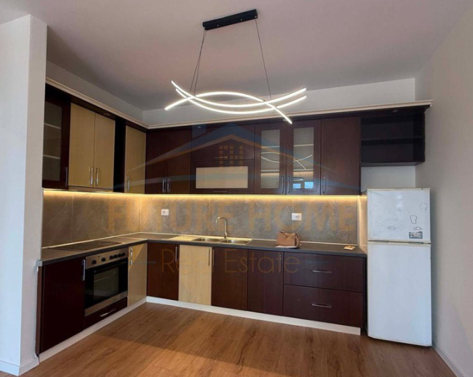 shes , Apartament 2+1+2, Unaza e Re UNA69752