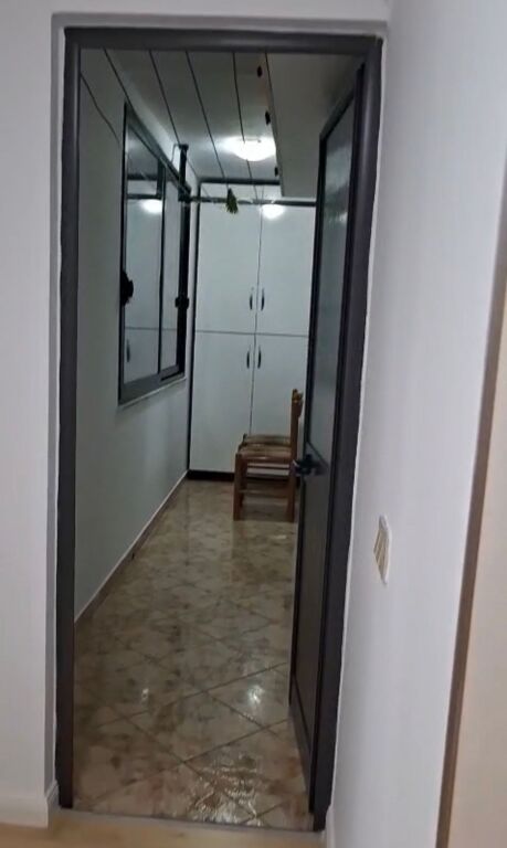 2+1, 4th floor without elevator, ballet school, 190,000 euros