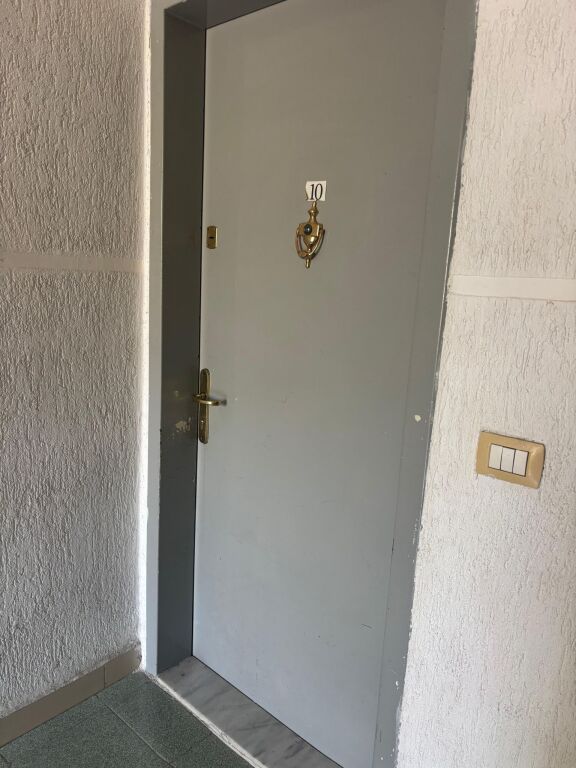 Affitto | Apartament 2 + 1 | Kinostudio | 350 €/mese