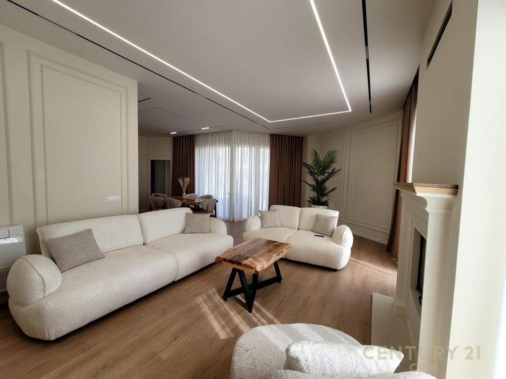 Villa moderna super lussuosa in affitto nella residenza Green Valley, vicino al Lago Secco