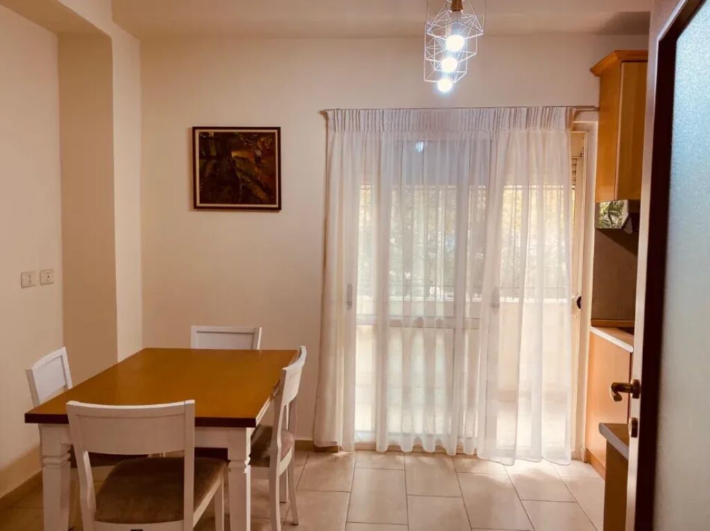 Apartament me Qera 2+1 Tek Brryli (B2201948) Tirane