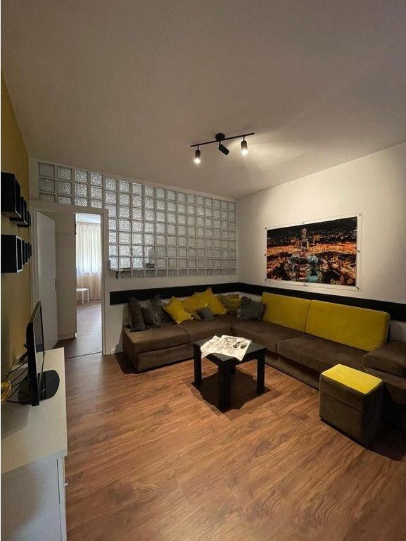 Tabakëve Mosque, 1+1 Apartment for Rent