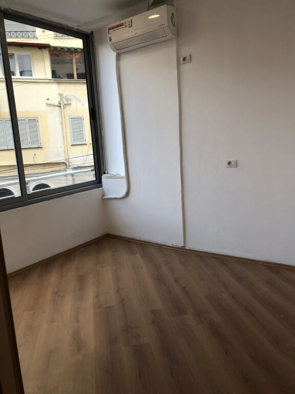 Unit for sale or rent in the Center