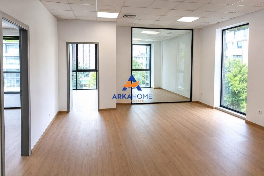 UFFICIO IN AFFITTO 110M2 "COMUNE DI PARIGI, COMPLESSO KIKA 2" 1500 EURO