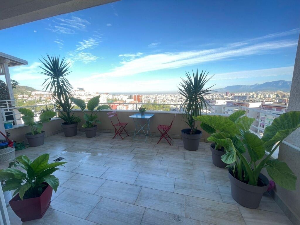 🏡 SHITET PENTHOUSE 3+1 – Kopshti Botanik, Tiranë 360.000€