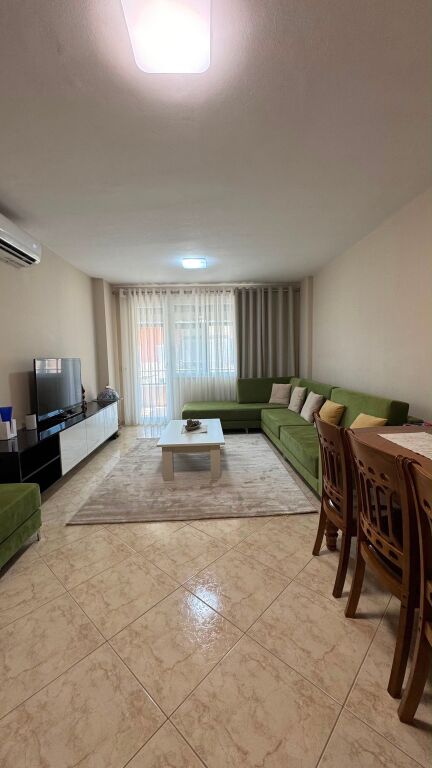 Appartamento 2+1, 95 m2, edificio nuovo, al 21 Dhjetori (vicino al supermercato Joena).