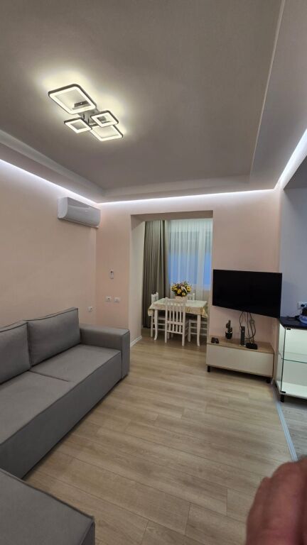 Jepet me qira apartament 1+1 – Rruga Cipajve, Vlorë