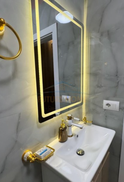 JAP ME Qera, Garsoniere, Tirane . UNA70208