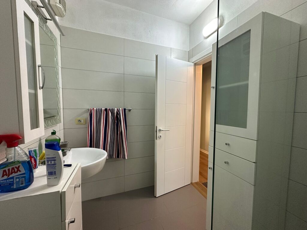 Rent | Apartament 2 + 1 | Komuna e Parisit | 700 €/month