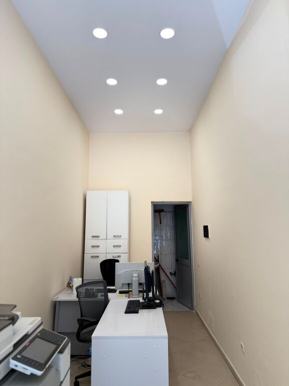 Shop for rent, last floor of new Tirana, 350 thousand lek