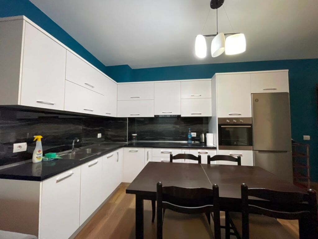 Apartament 2+1 per qira tek Komplesi Mateo tek Kopeshti Zoologjik.