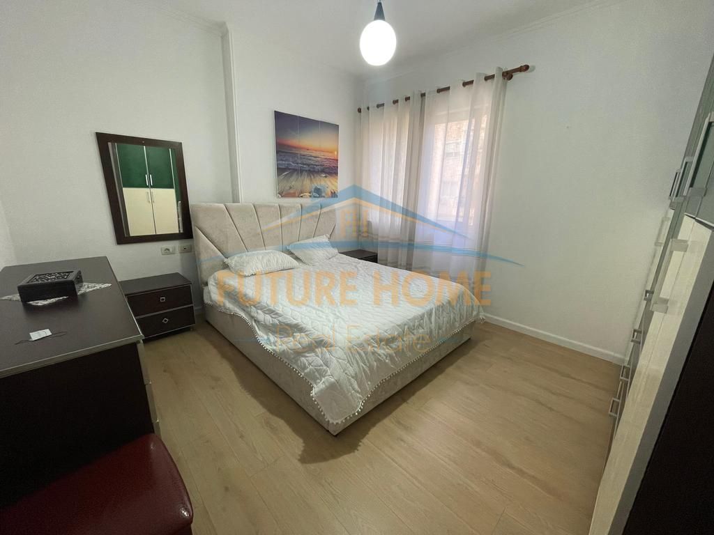 Shitet, Apartament 2+1+2, Kodra Diellit, Tiranë