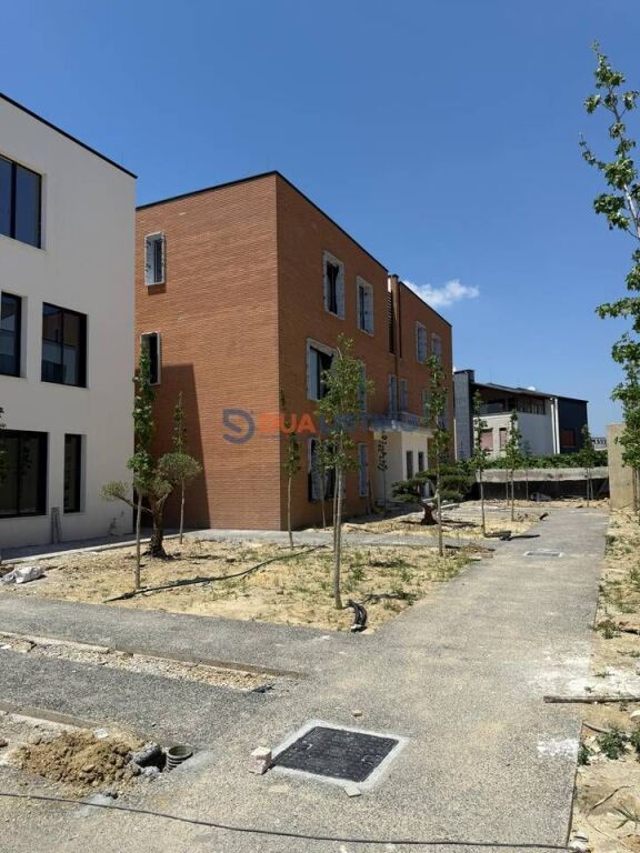 🏡 Duplex Luksoz për Shitje 📍 Rezidenca Piccadilly, TEG – Tiranë