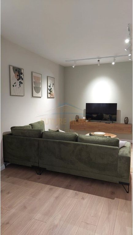 Rent, Apartment 1+1, Zogu Boulevard 1 900 €