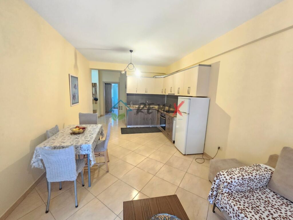 🏡 SHITET APARTAMENT 1+1 – PLAZH, PRANË HOTEL PALACE, DURRËS