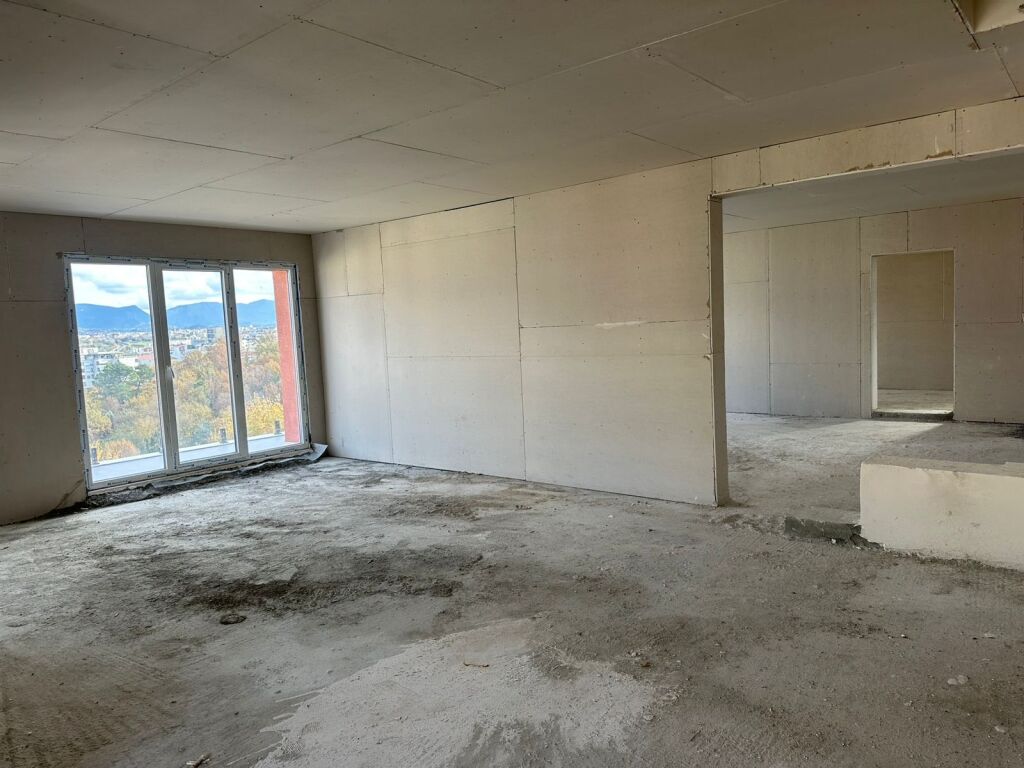 5-storey building for rent near Kodra e Diellit