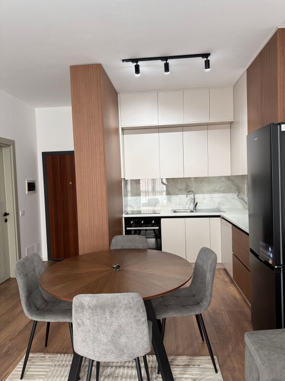 Apartament me qera