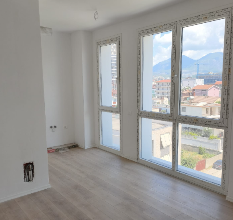 SHITET APARTAMENT 1+1 – PRANË BULEVARDIT TË RI