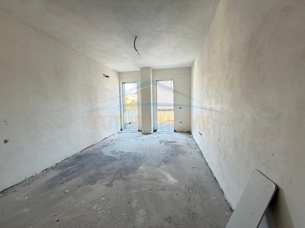 In vendita, Appartamento 1+1, presso il Complesso Grand, Tirana. 128.400 €